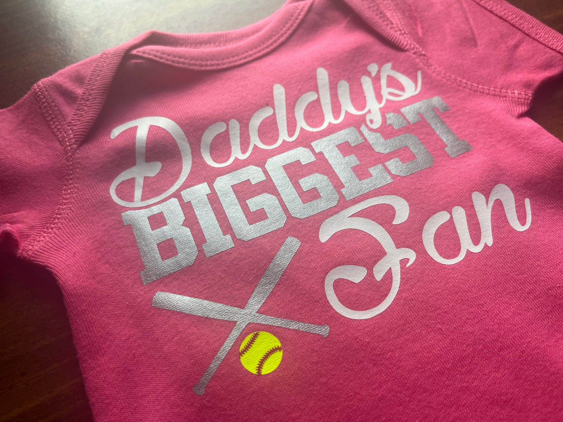 Daddy’s biggest fan softball baby bodysuit / toddler shirt 